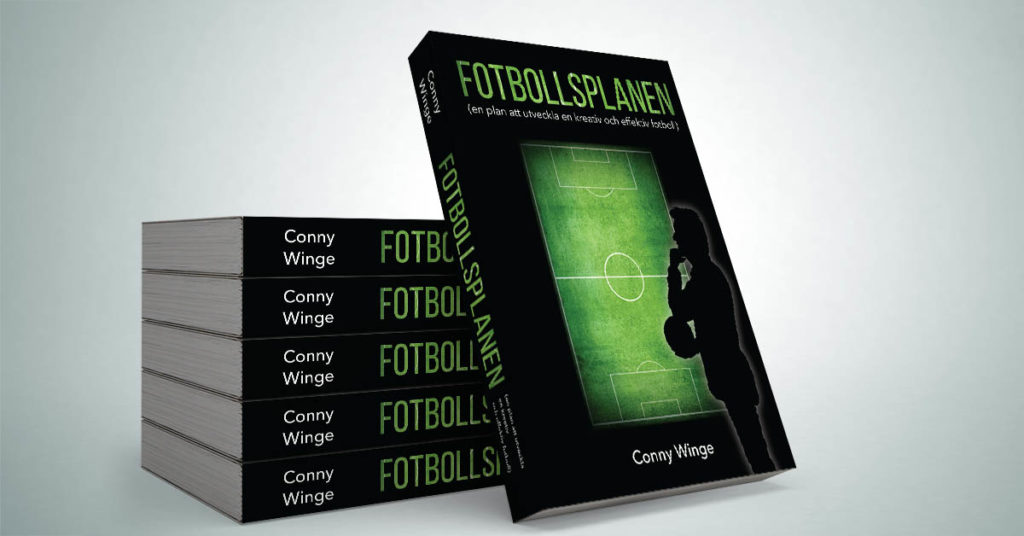 Flera exemplar av Fotboll 2000's bok Fotbollsplanen
